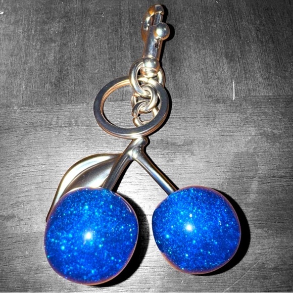 🍒 BLUE Cherry Keychain 🍒, Fashionably Delicious Summer Fruit Pendant Keyring - Picture 4 of 6